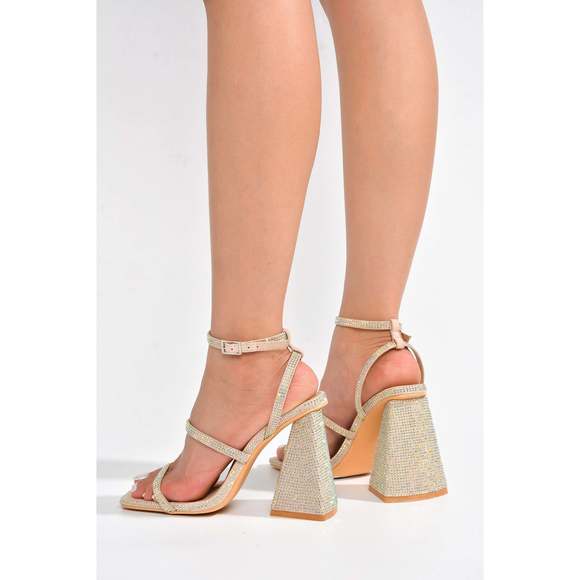 NWT**CAPE ROBBIN ROOTY - NUDE NUDE 5 | ALL OFFERS / COUNTEROFFERS WELCOME - Picture 6 of 6